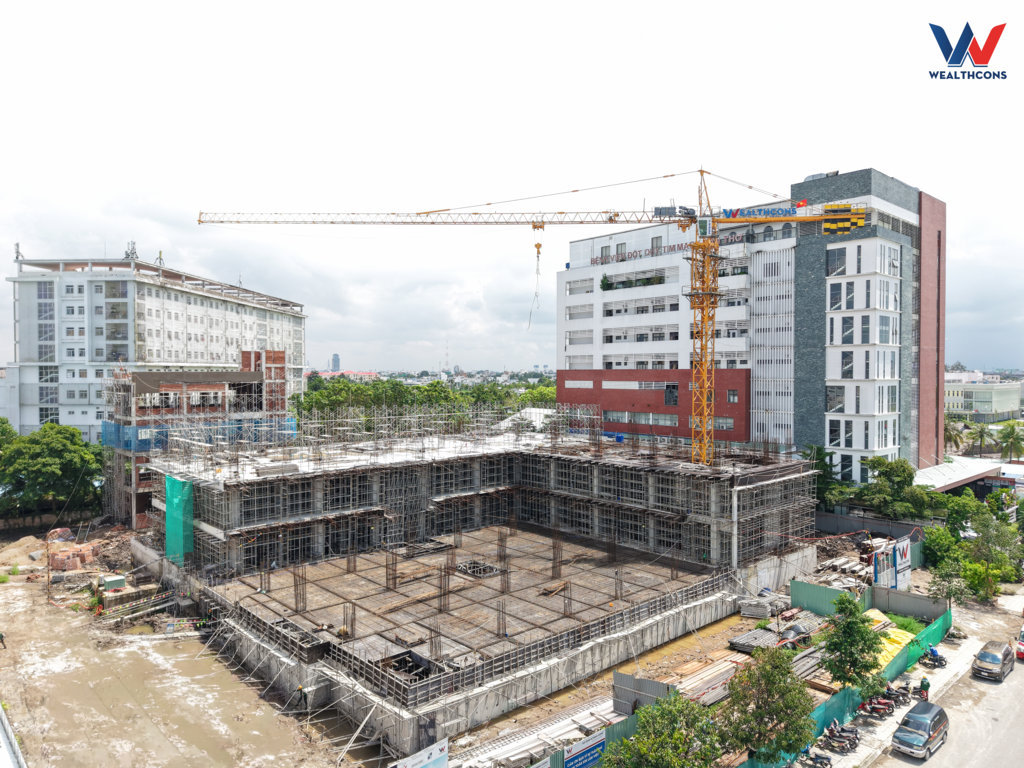 OVERCOMING THE MONSOON – COMPLETING THE BASEMENT & REACHING LEVEL 5 OF SIS INTERNATIONAL HOSPITAL
